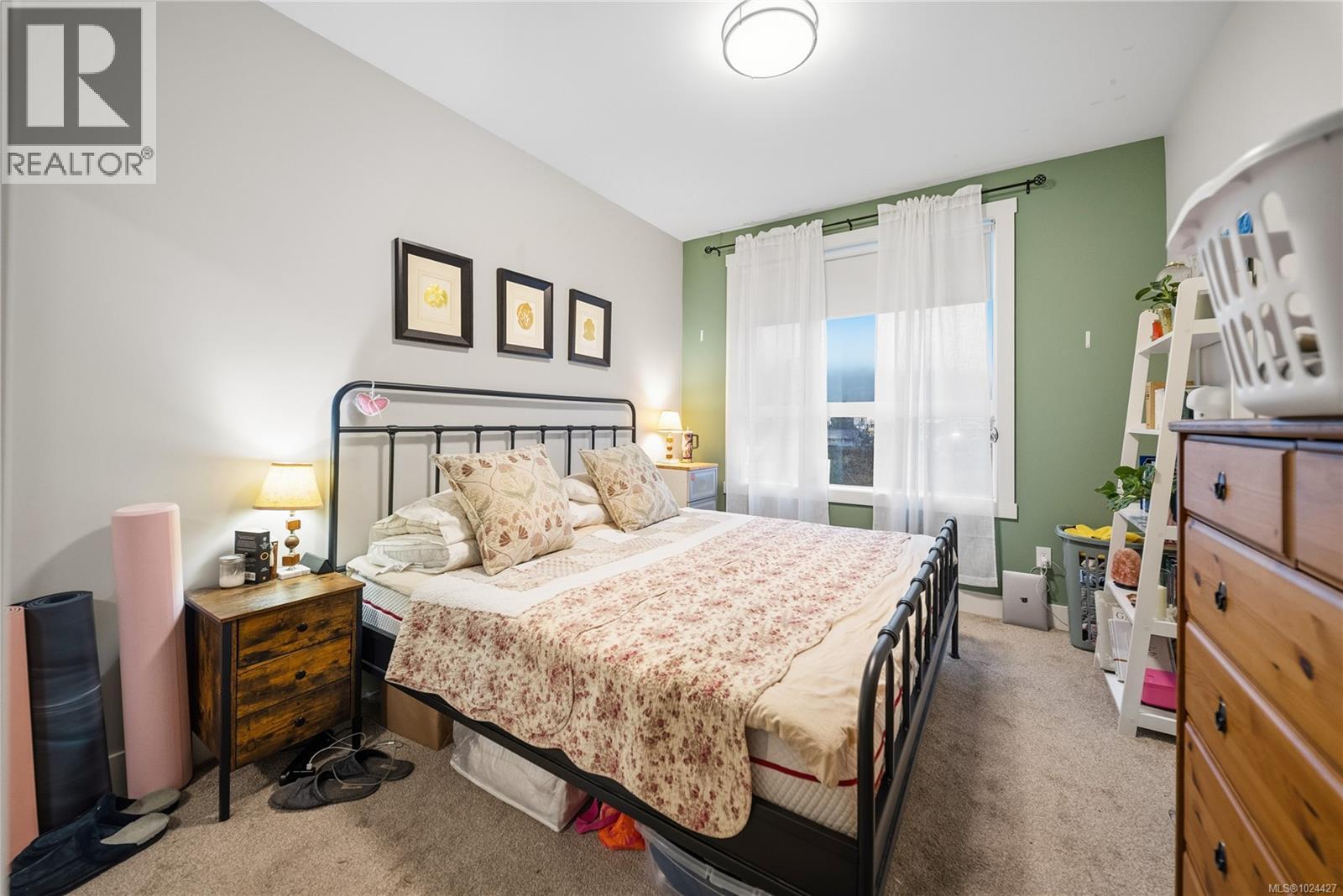 #205 525 THIRD ST - 5