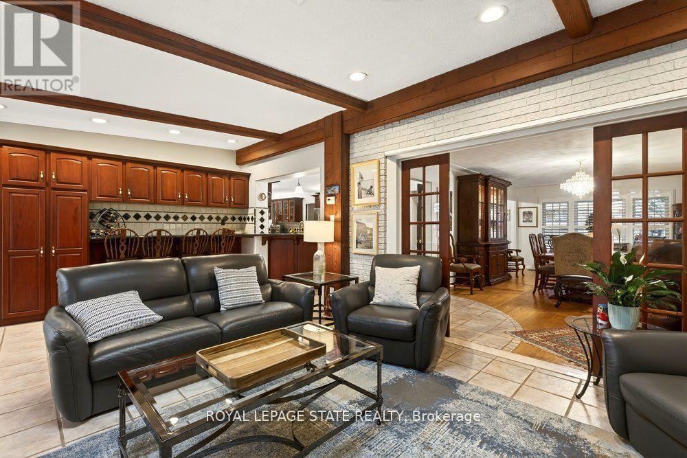 Single Family House for Sale in  WOODSIDE DRIVE Hamilton (Sherwood) 