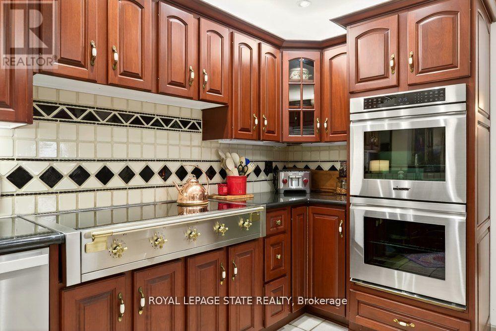 Single Family House for Sale in  WOODSIDE DRIVE Hamilton (Sherwood) 