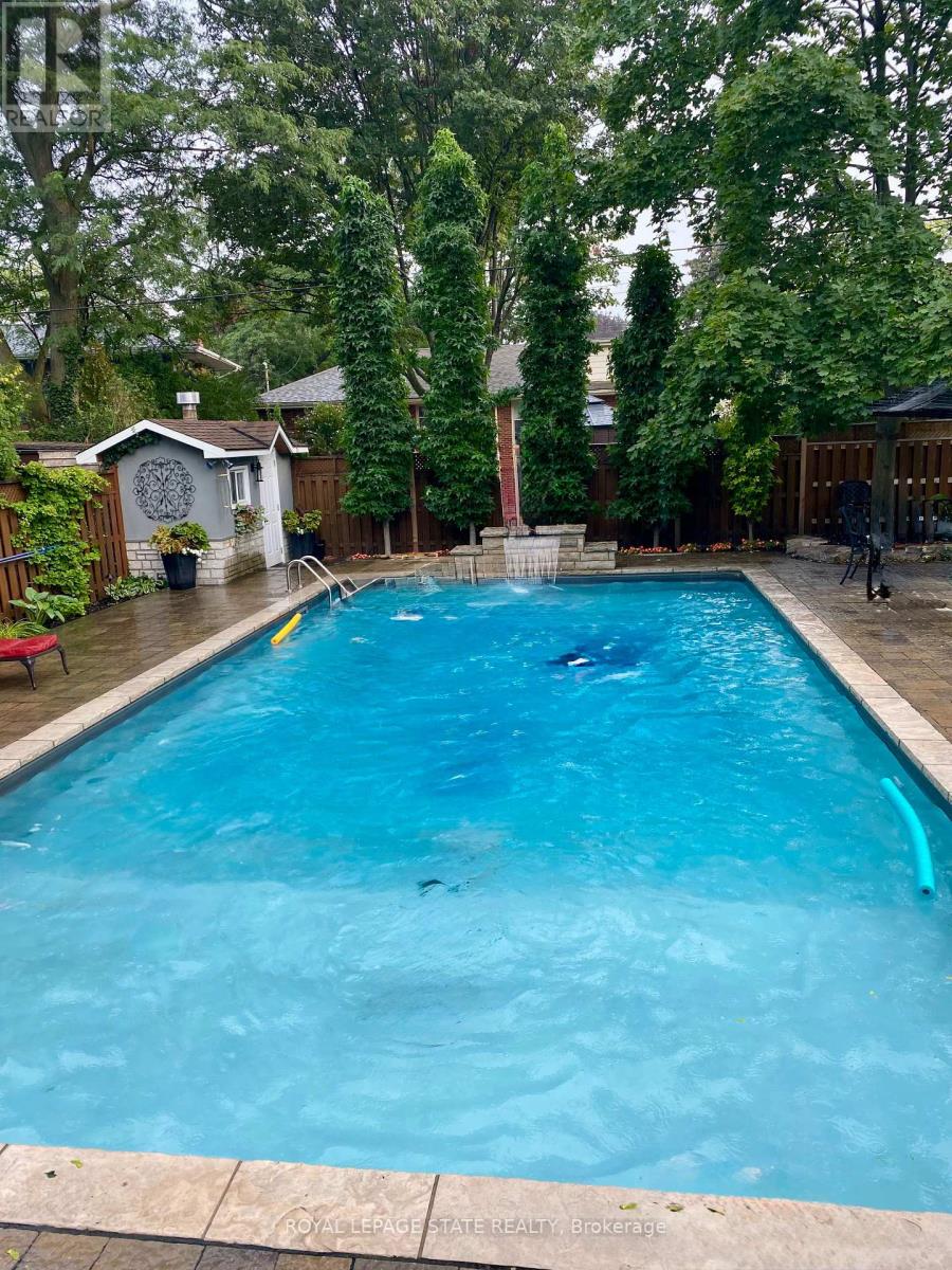 Single Family House for Sale in  WOODSIDE DRIVE Hamilton (Sherwood) 