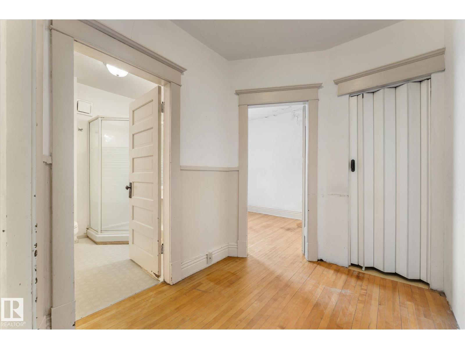 
          10921 126 Street NW
            <br/>
            <span>Edmonton</span>
            , 
            <span>AB</span>
             <span>T5M0P4</span>
         - Photo 43