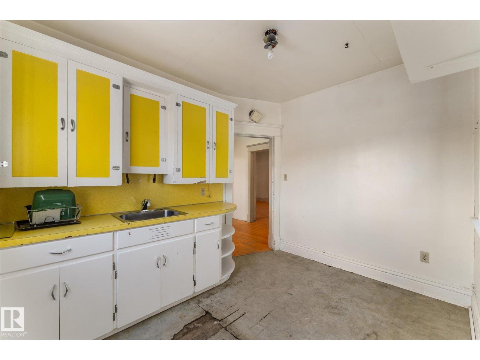 
          10921 126 Street NW
            <br/>
            <span>Edmonton</span>
            , 
            <span>AB</span>
             <span>T5M0P4</span>
         - Photo 42