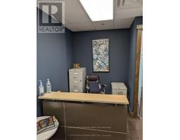 301 10376 Yonge Street, Richmond Hill, ON L4C3B8 Photo 12