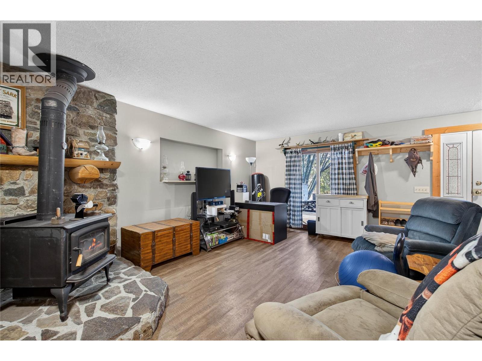 114 Timberlane Road, Enderby