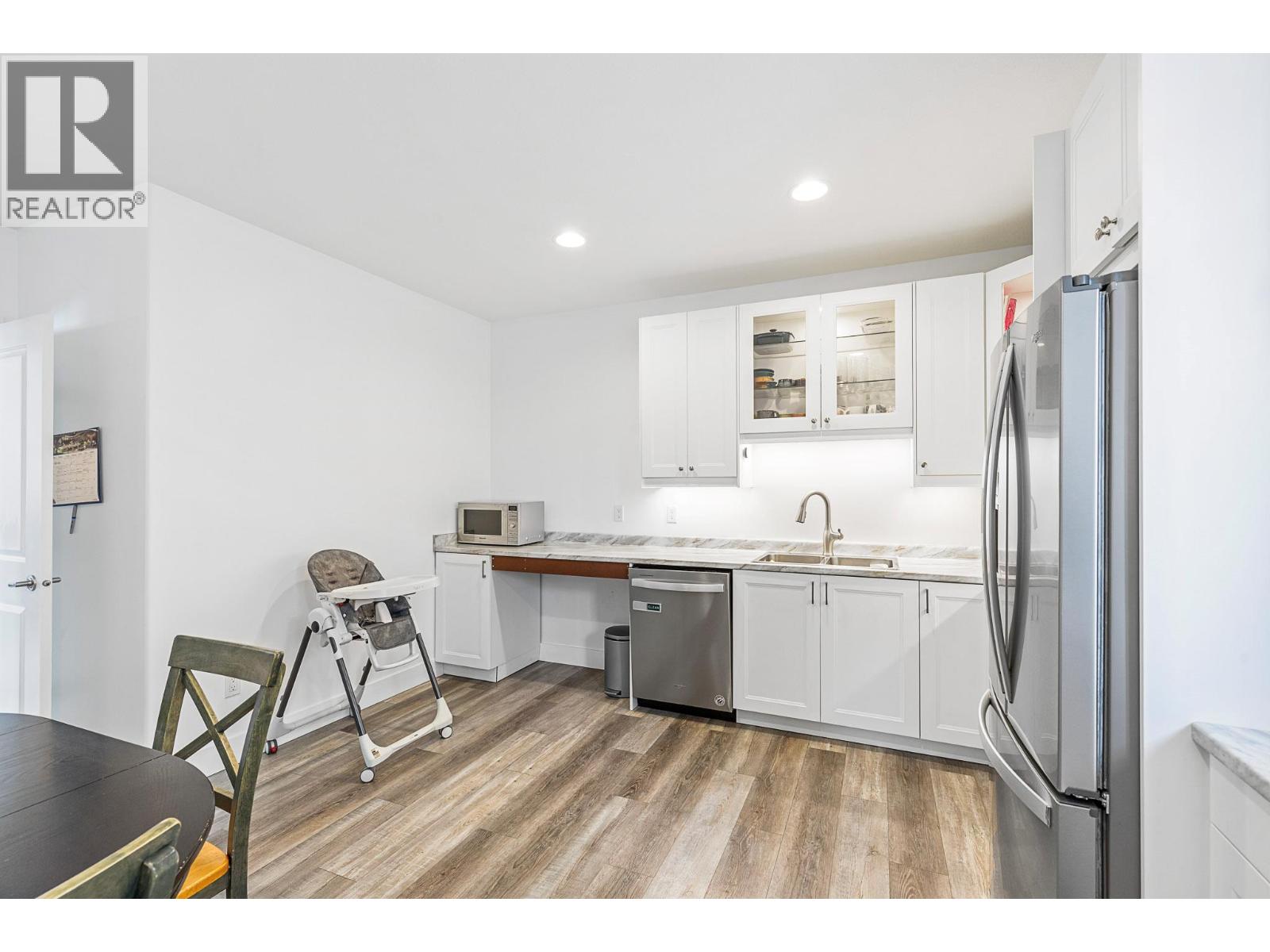 1033 Longacre Place - 54