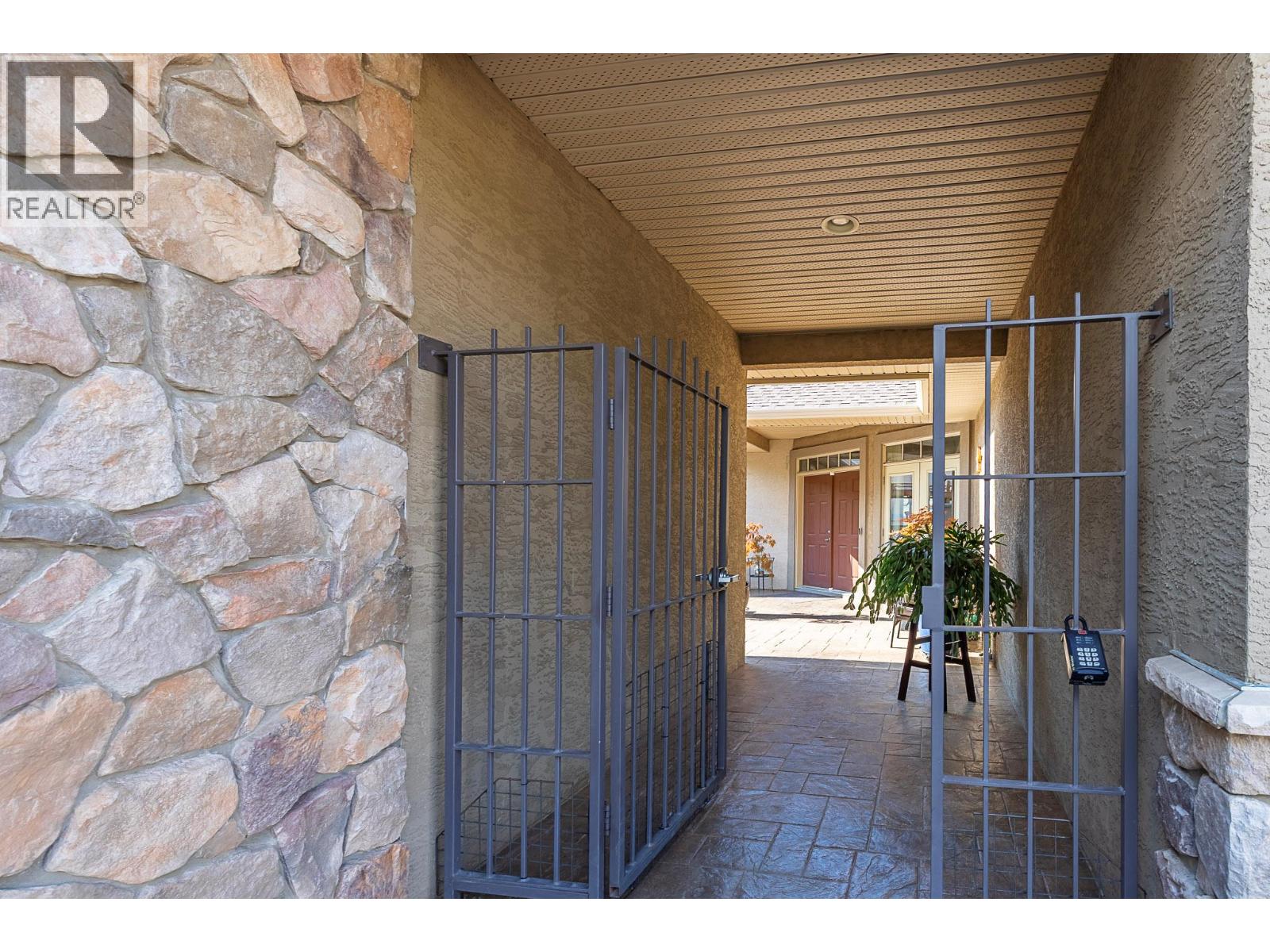 1033 Longacre Place, Vernon