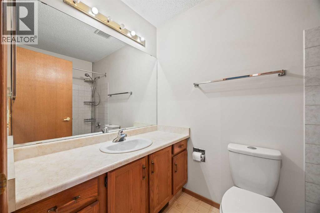 Single Family House for Sale in  Sandarac Circle NW Sandstone Valley Calgary 