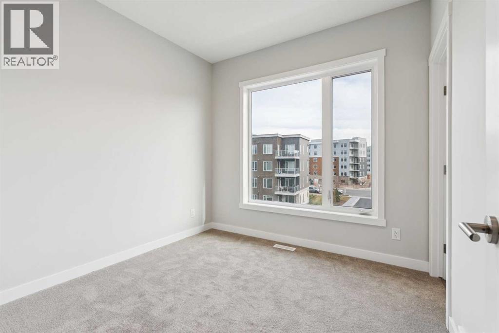 Single Family House for Sale in  Shawnee Square SW Shawnee Slopes Calgary 