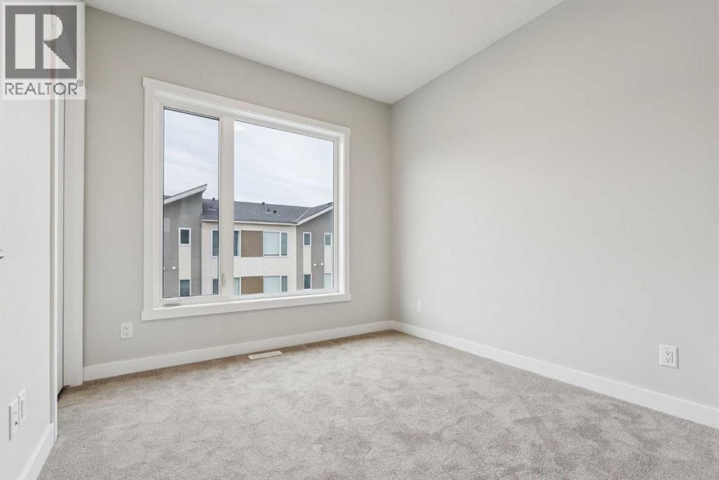 Single Family House for Sale in  Shawnee Square SW Shawnee Slopes Calgary 