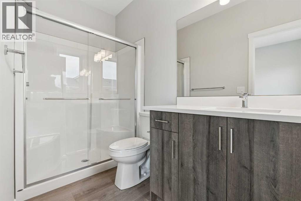 Single Family House for Sale in  Shawnee Square SW Shawnee Slopes Calgary 