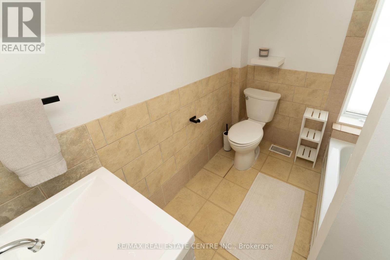 125 JAMES STREET S - 19
