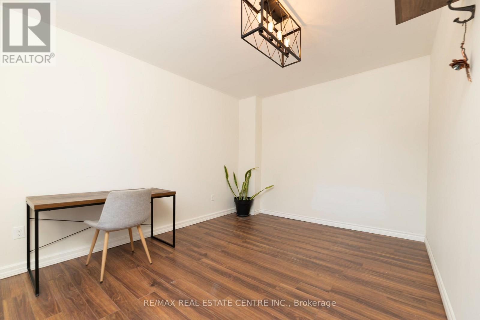125 JAMES STREET S - 9