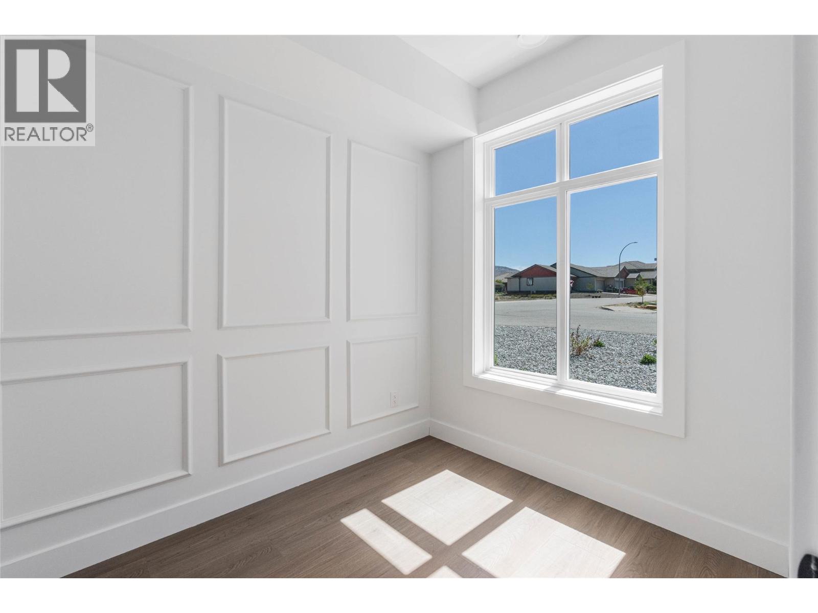 394 Chardonnay Avenue, Oliver