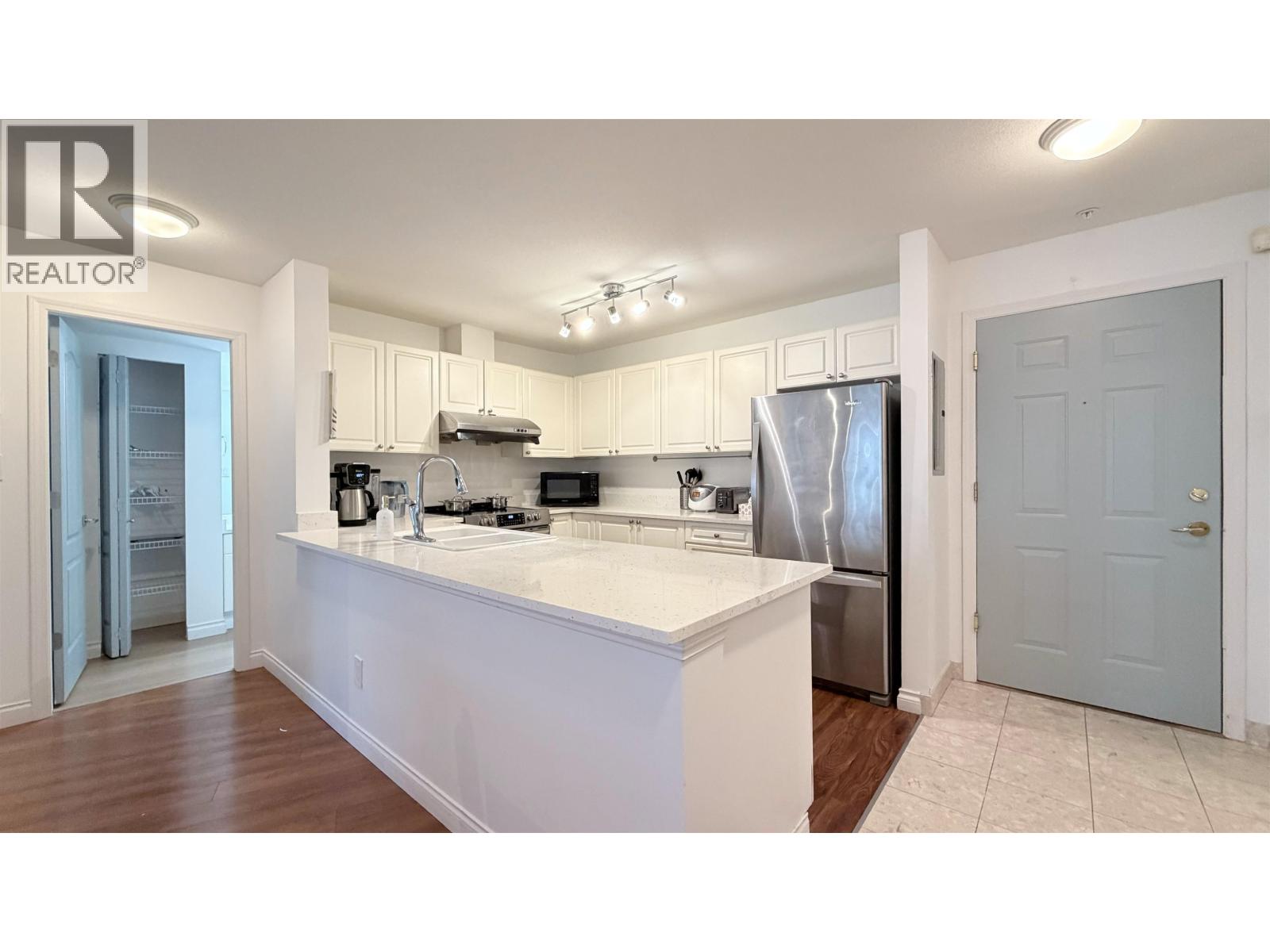 House in Richmond - Image 6
