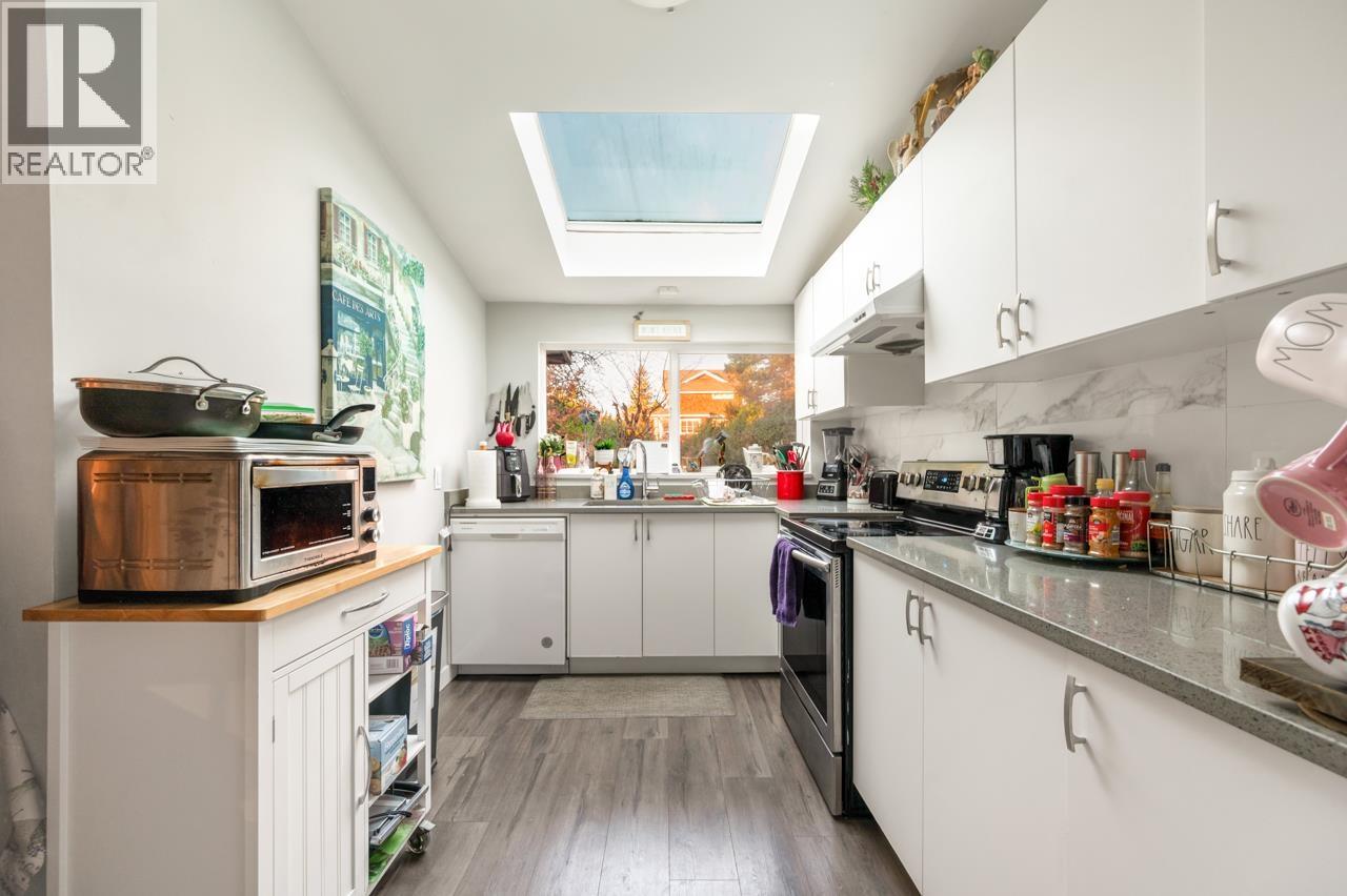 2155 PRAIRIE AVENUE, Port Coquitlam