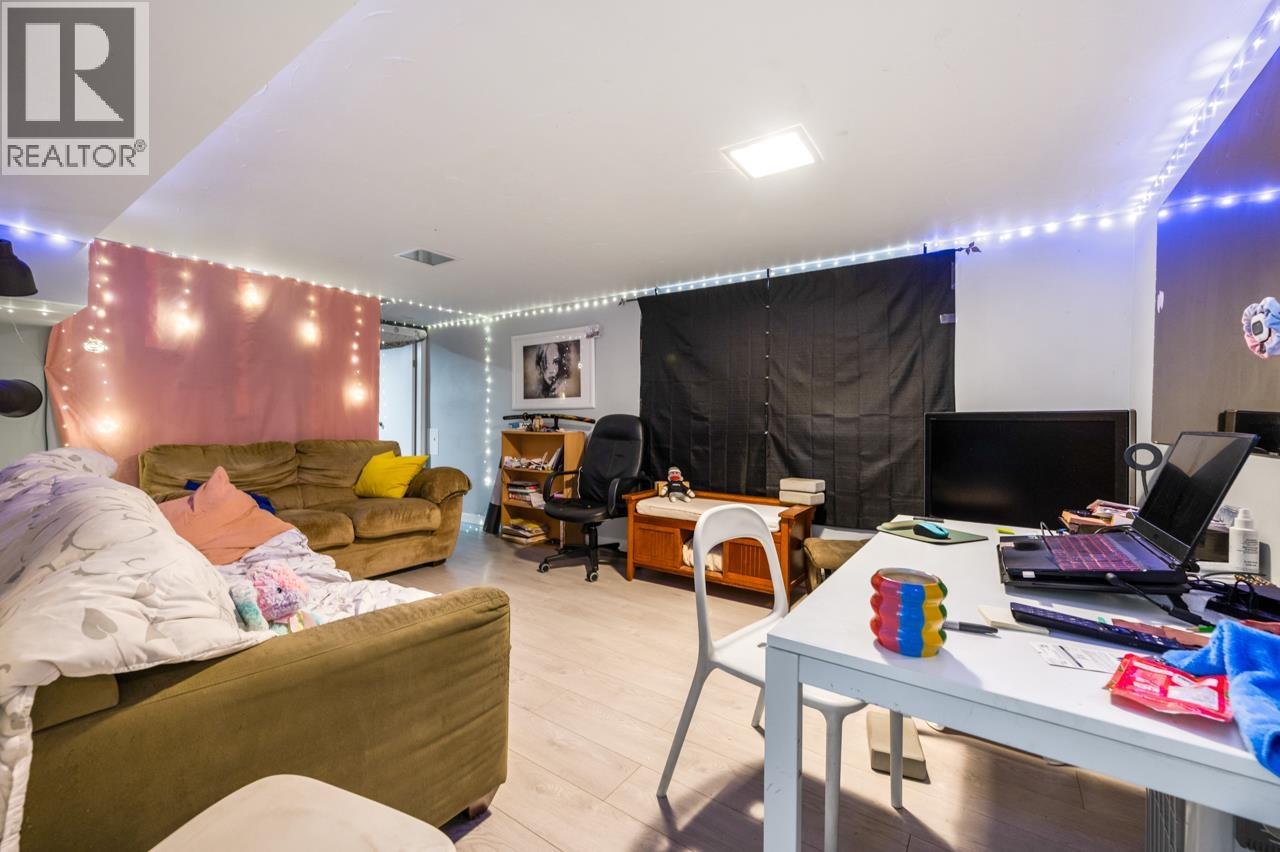 2155 PRAIRIE AVENUE, Port Coquitlam