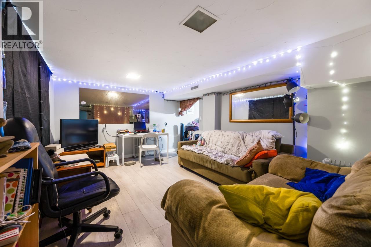 2155 PRAIRIE AVENUE, Port Coquitlam