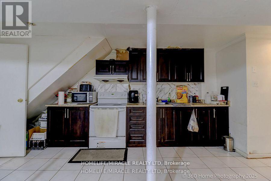 7 CREEKWOOD COURT - 25