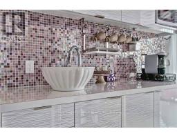 208 10376 Yonge Street, Richmond Hill, ON L4C3B8 Photo 11