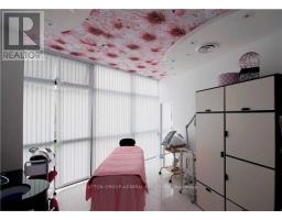 208 10376 Yonge Street, Richmond Hill, ON L4C3B8 Photo 9