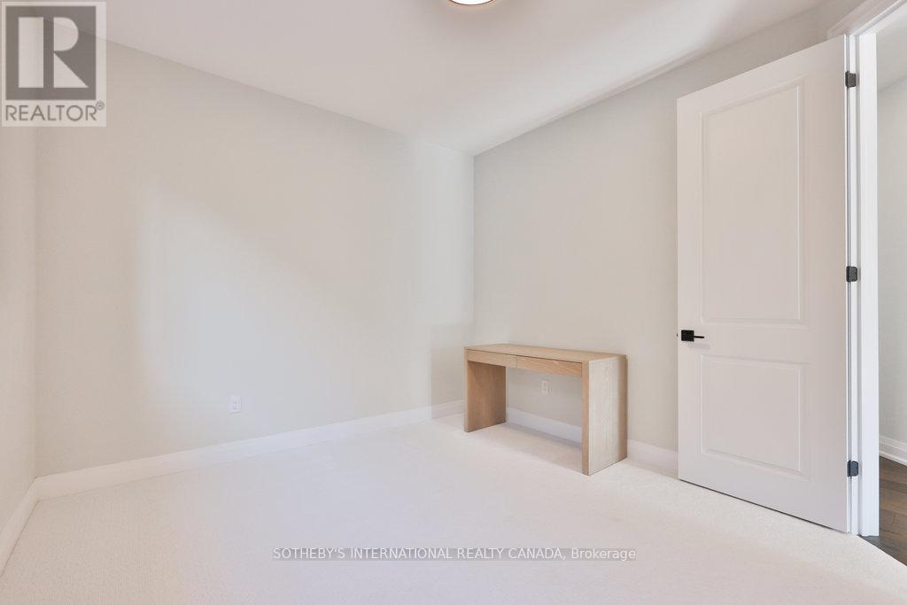 520 MARKAY COMMON - 27