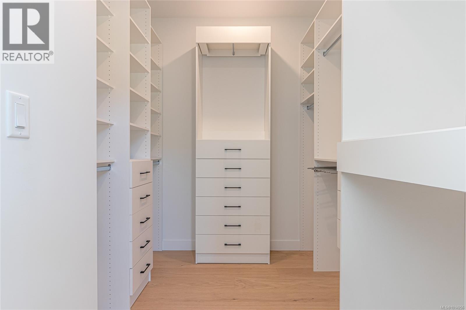 10928 Grandview Rd, Saltair