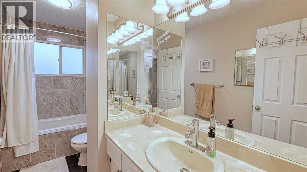 Single Family House 3 Level for Sale in   Street NW Huntington Hills Calgary 