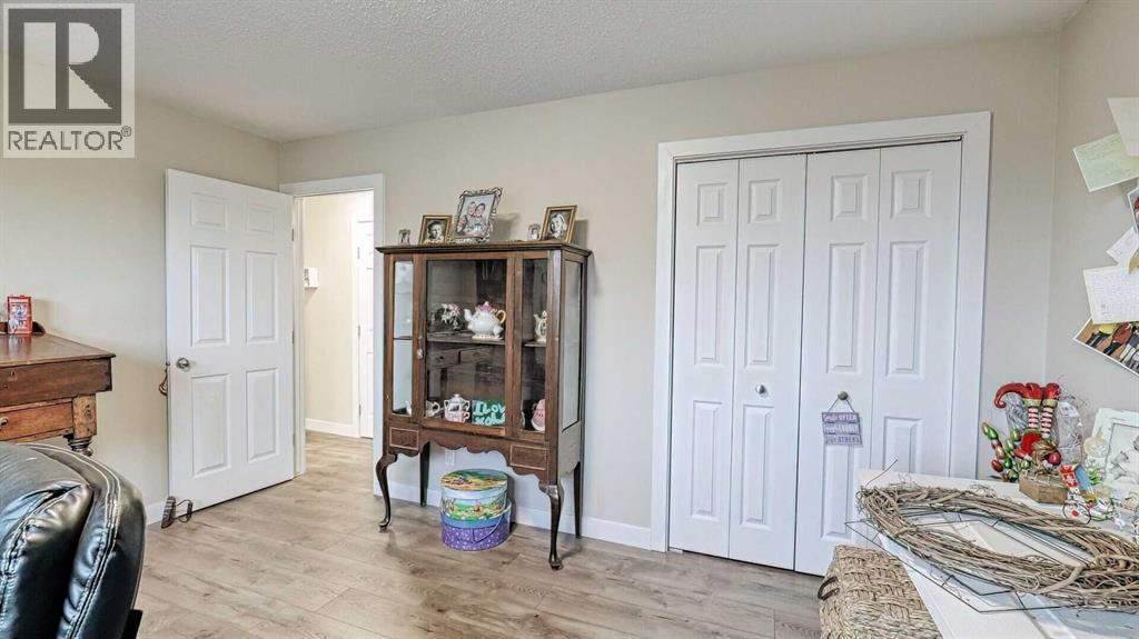 Single Family House 3 Level for Sale in   Street NW Huntington Hills Calgary 