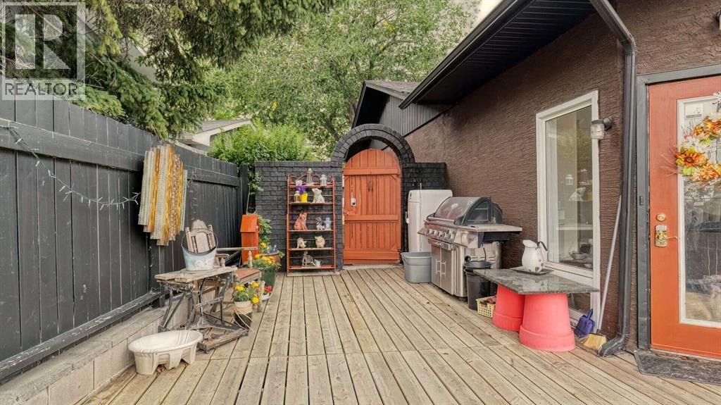 Single Family House 3 Level for Sale in   Street NW Huntington Hills Calgary 