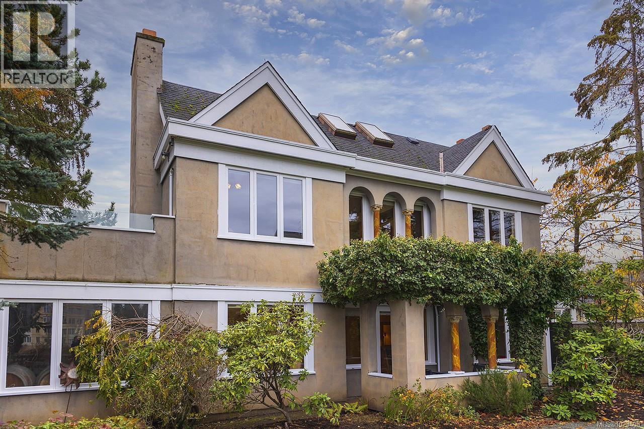  215 Mary Street, Victoria