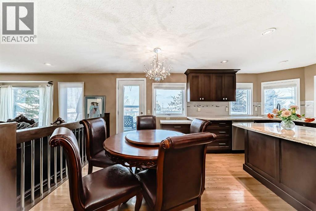 Single Family House for Sale in  Signal Hill Drive SW Signal Hill Calgary 