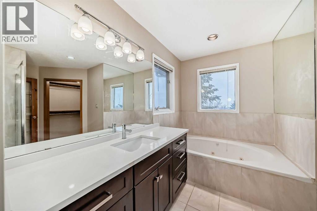 Single Family House for Sale in  Signal Hill Drive SW Signal Hill Calgary 