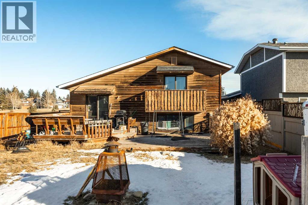 Single Family House 4 Level for Sale in  Woodborough Road SW Woodbine Calgary 