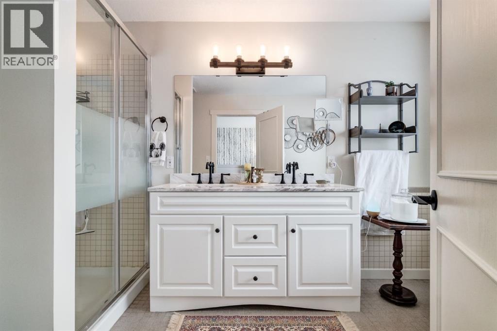 Single Family House for Sale in  Millview Place SW Millrise Calgary 