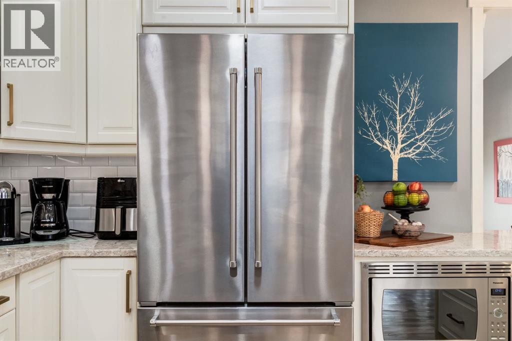 Single Family House for Sale in  Millview Place SW Millrise Calgary 