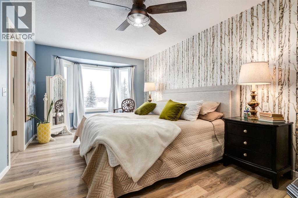 Single Family House for Sale in  Millview Place SW Millrise Calgary 