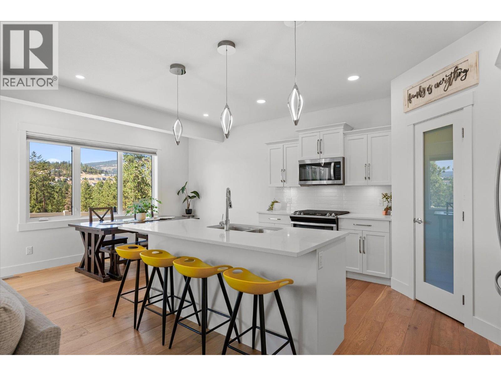  3074 Riesling Way, West Kelowna