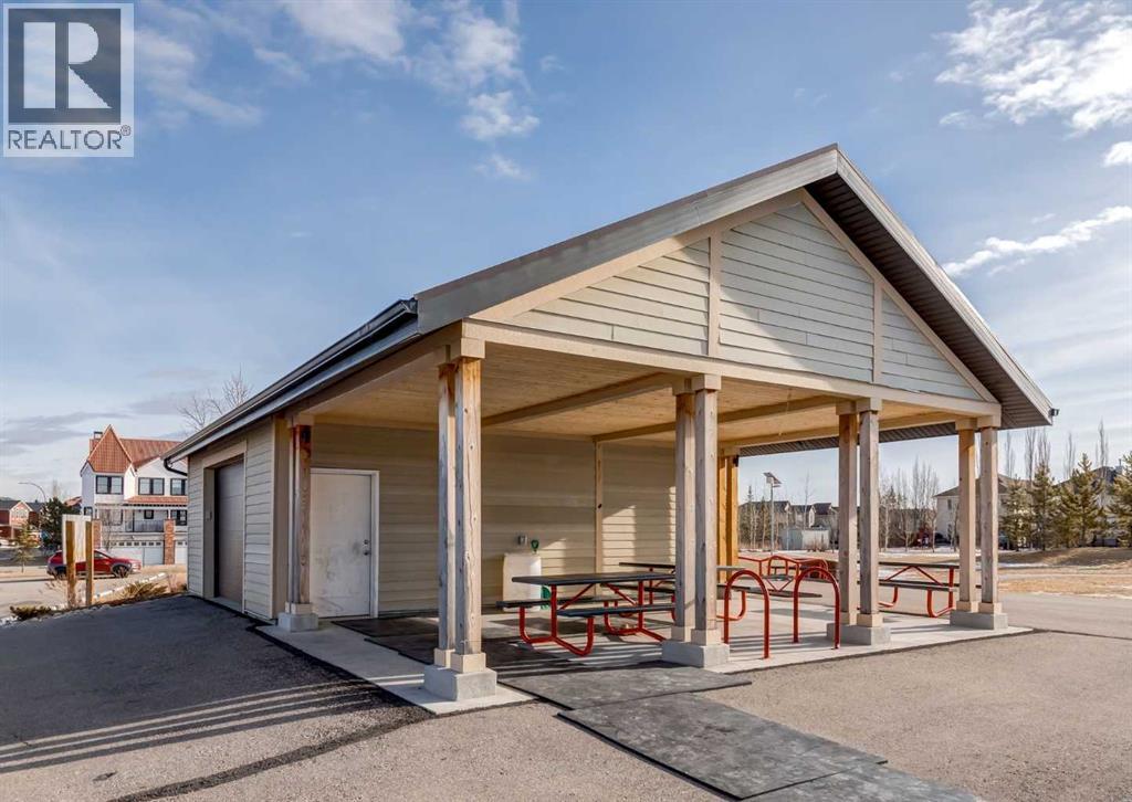 Single Family House 4 Level for Sale in  Royal Oak Lane NW Royal Oak Calgary 