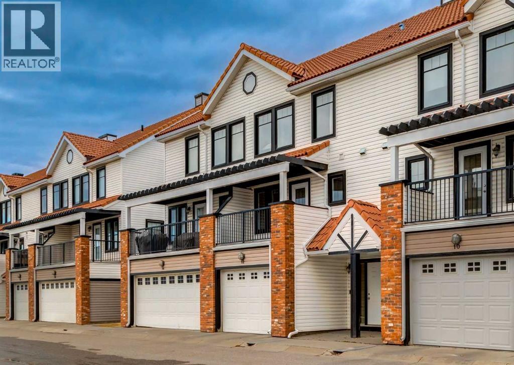 Single Family House 4 Level for Sale in  Royal Oak Lane NW Royal Oak Calgary 