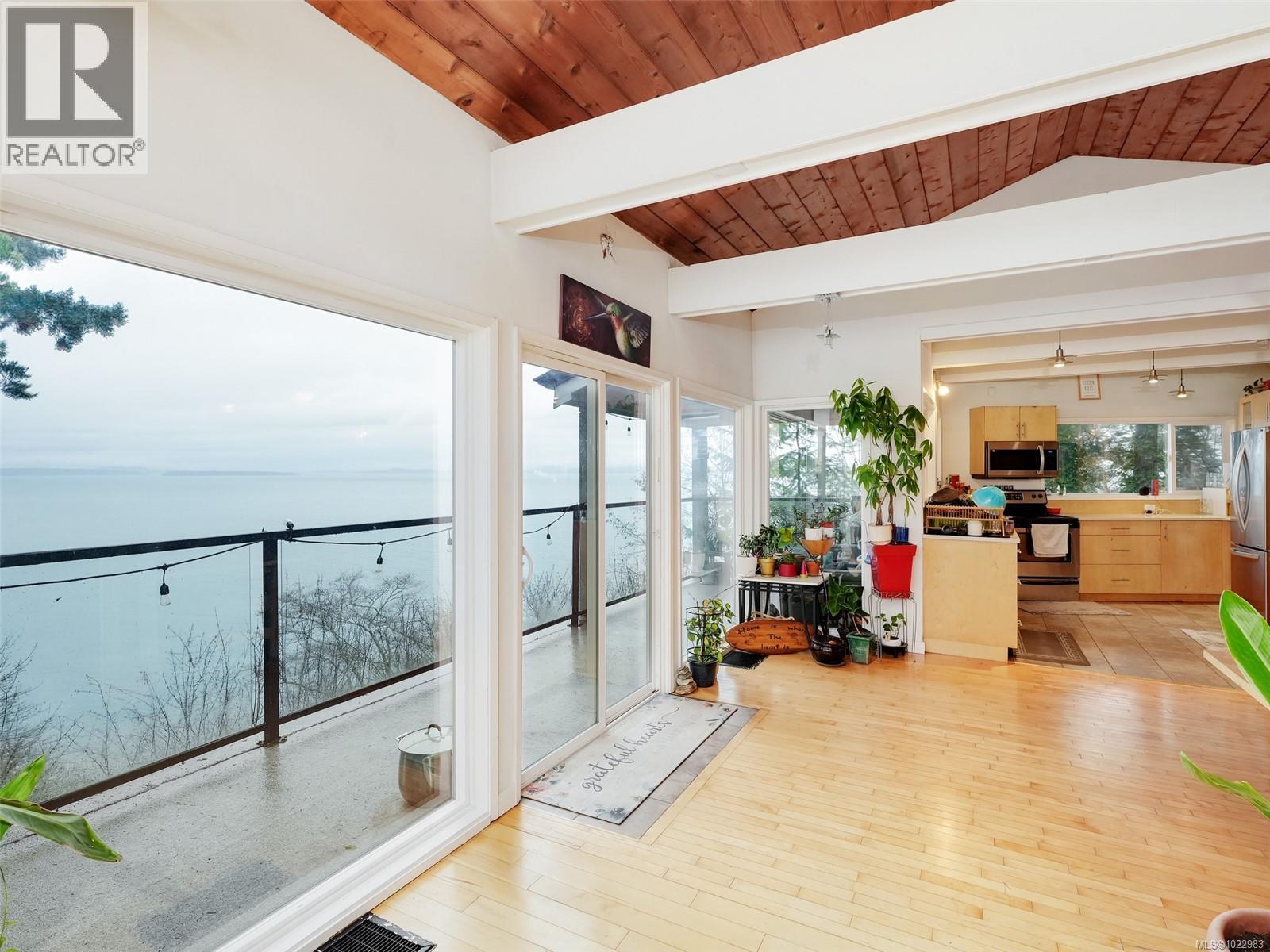  4553 Cordova Bay Road, Saanich