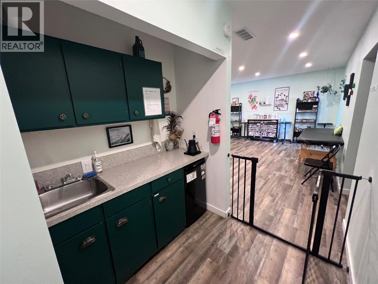 9901 Main Street Street, Summerland