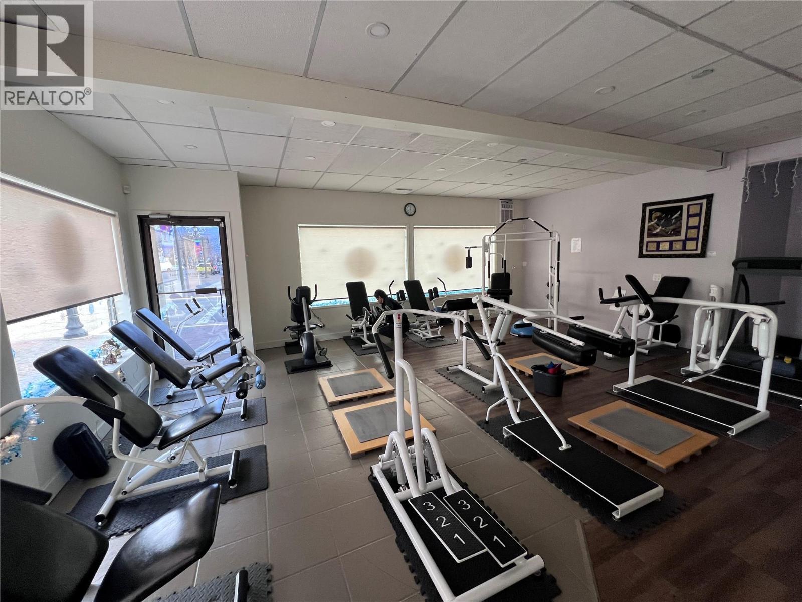 9901 Main Street Street, Summerland