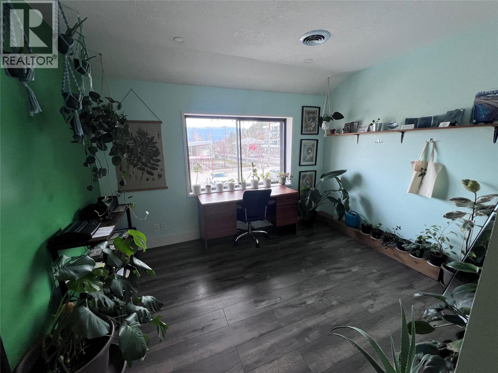 9901 Main Street Street, Summerland