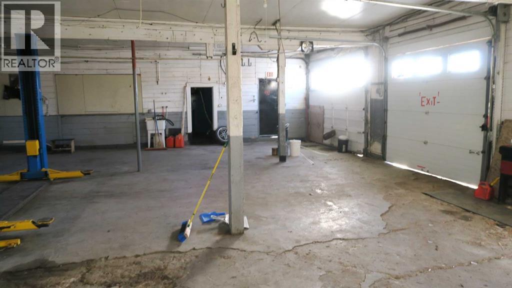 208 4 Avenue - Photo 5 of 9, Gleichen, Alberta