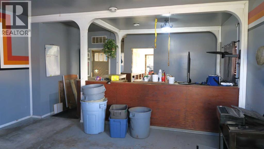 208 4 Avenue - Photo 3 of 9, Gleichen, Alberta