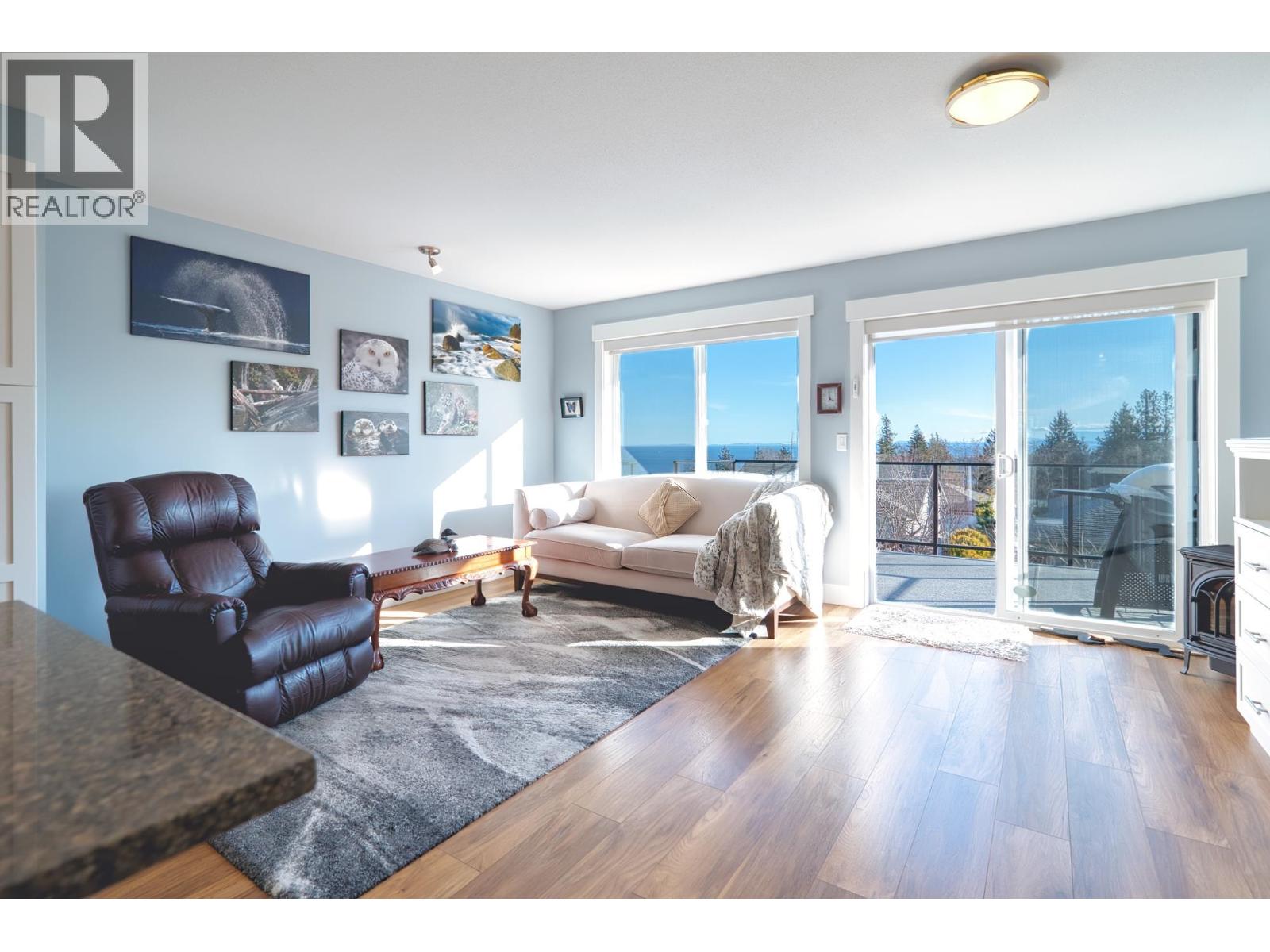 6263 APOLLO ROAD, Sechelt