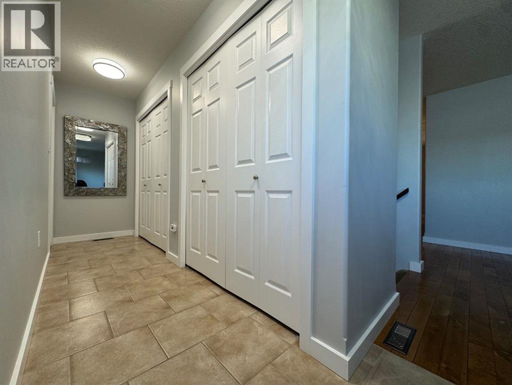 4316 18 Avenue - Photo 3 of 30, Edson, Alberta