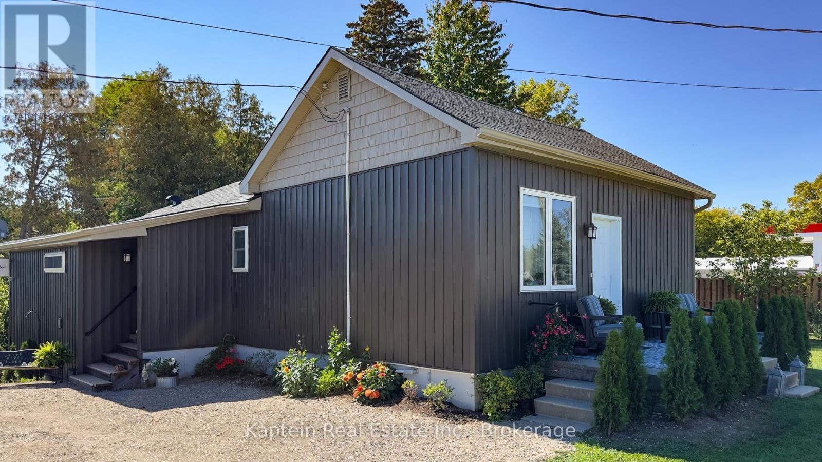 37063 AMBERLEY ROAD - 1