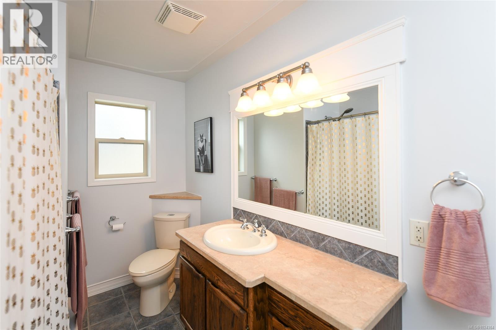 204 Spindrift Rd, Courtenay