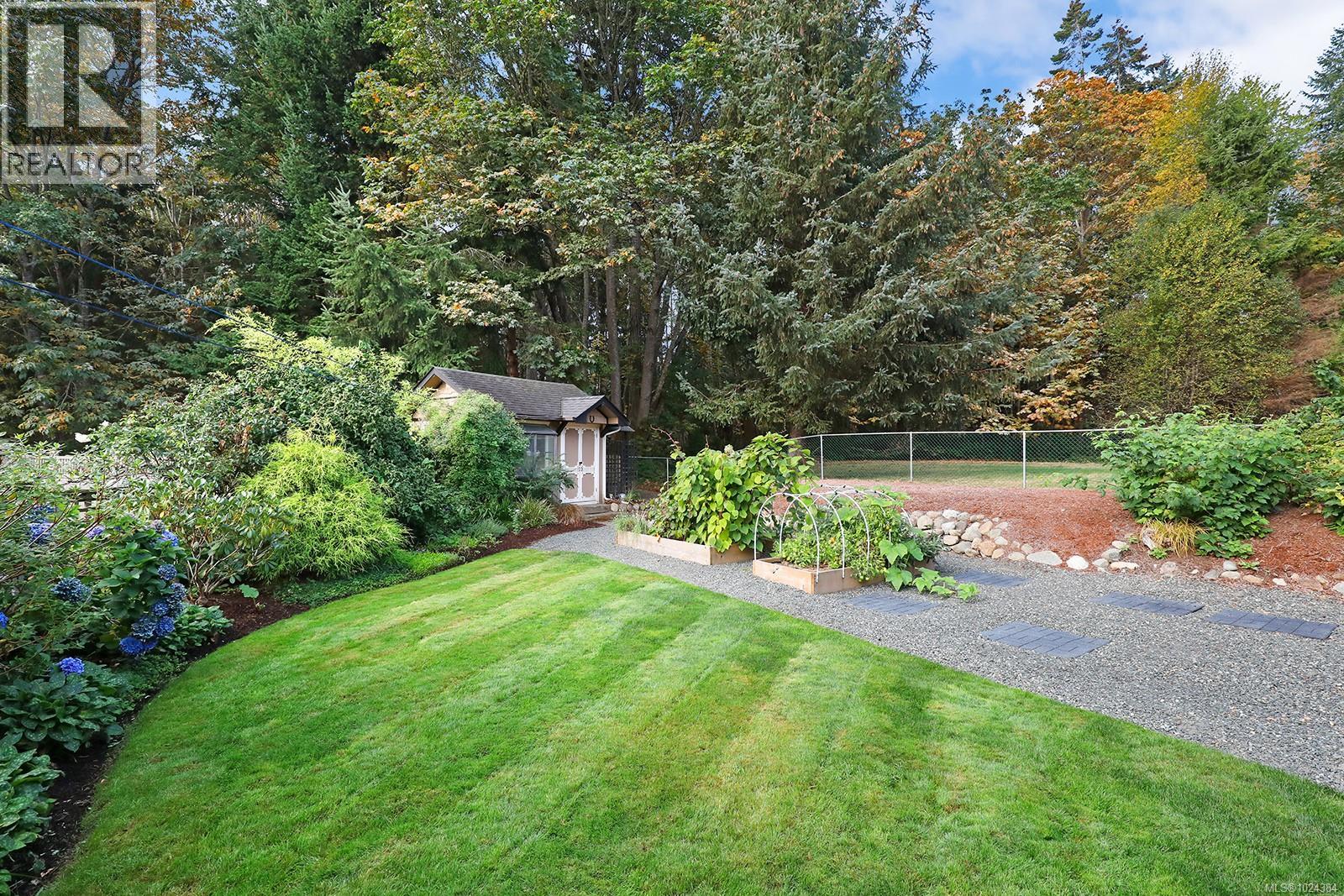 204 Spindrift Rd - 2